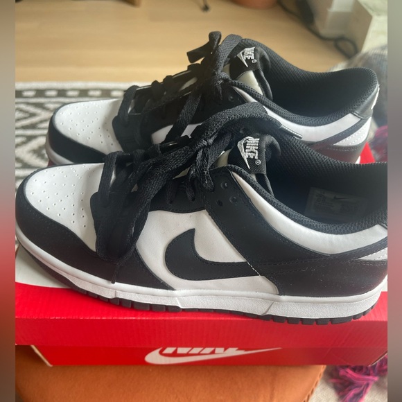 Nike dunk low panda (GS) - Picture 5 of 5